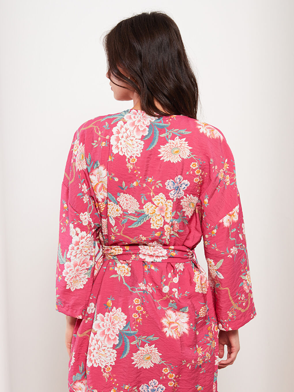LCW Vision Pembe Şal Yaka Çiçekli Kadın Kimono - 4