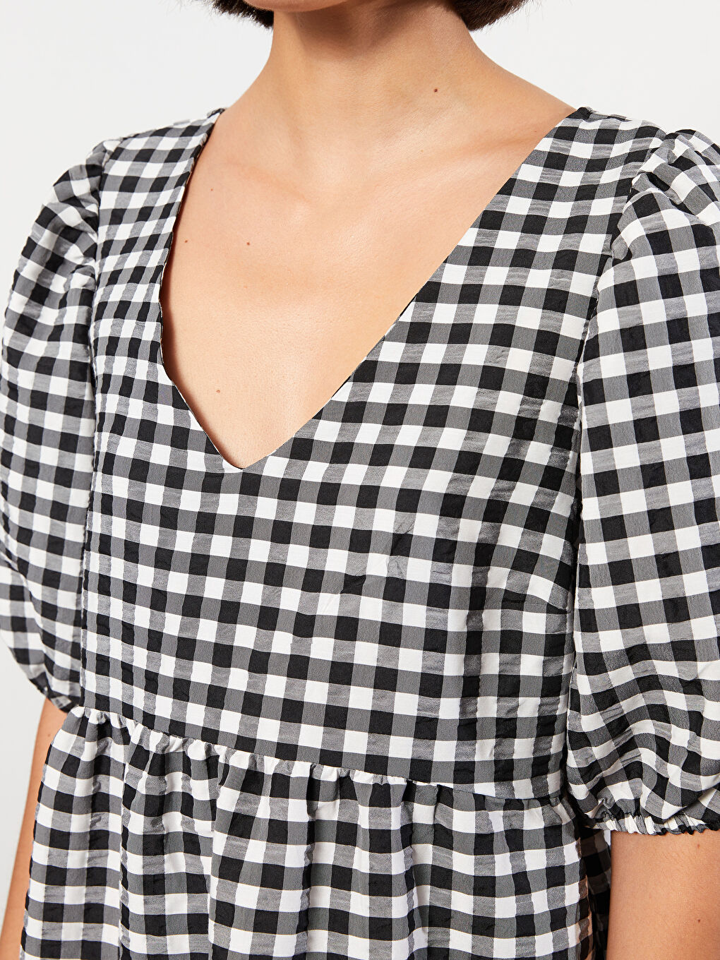 Siyah V Yaka Ekose Kısa Kollu Kadın Elbise-3