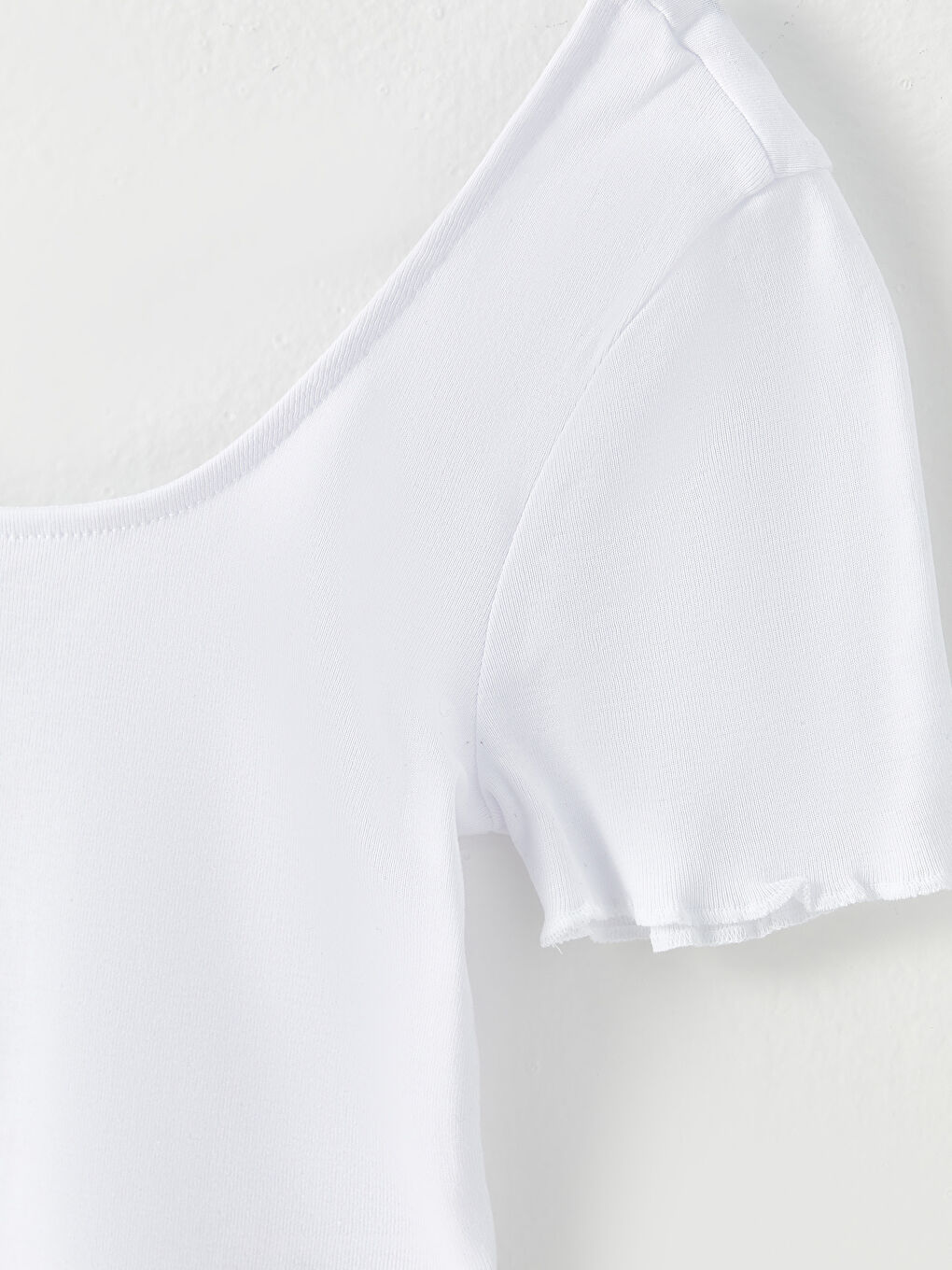 Beyaz U Yaka Düz Kısa Kollu Kadın Crop-7