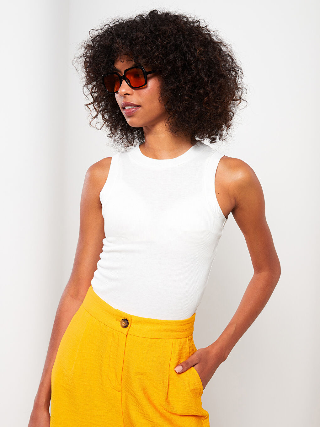 Ekru Kadın Bisiklet Yaka Düz Atlet-2