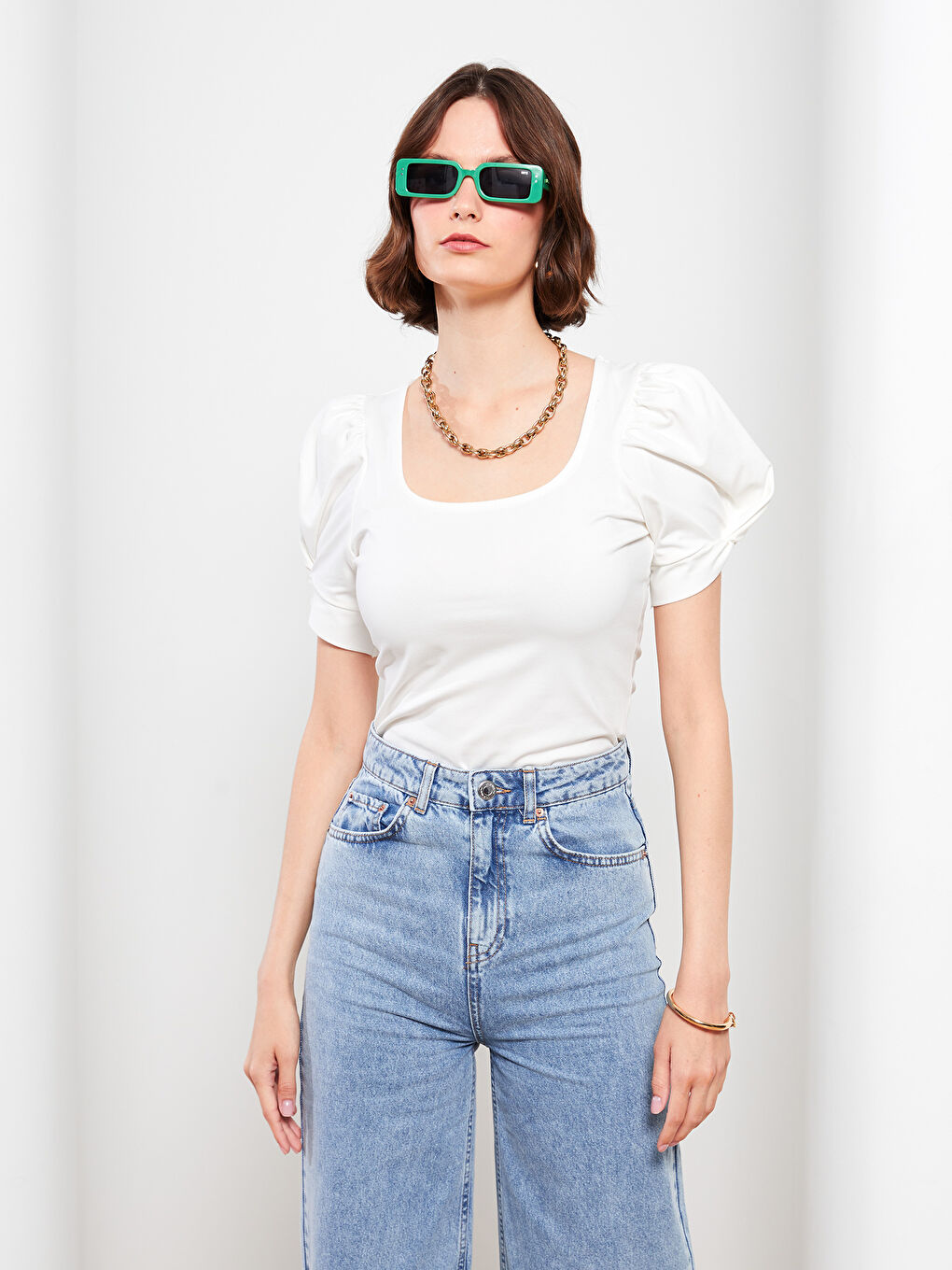 Ekru U Yaka Düz Kısa Kollu Bürümcük Kadın Bluz