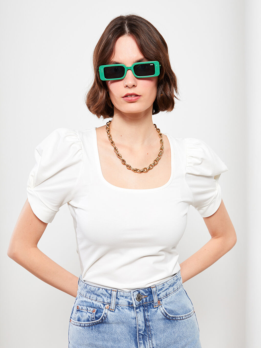 Ekru U Yaka Düz Kısa Kollu Bürümcük Kadın Bluz-2