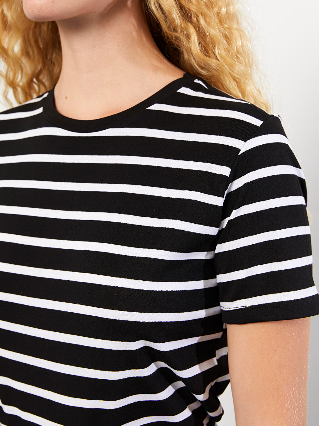 Crew Neck Striped Short Sleeve Women's T-Shirt-3