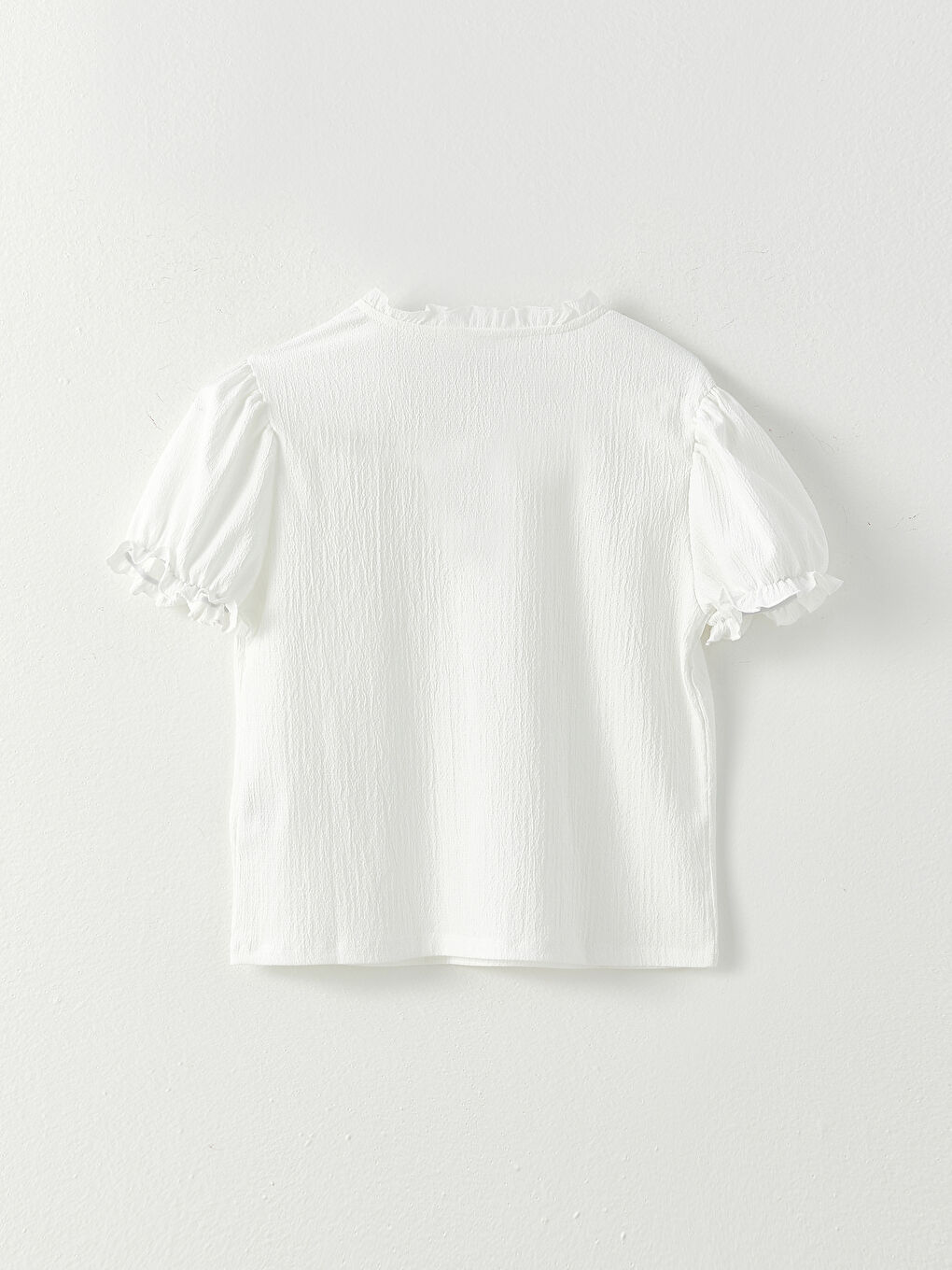 Ekru Kaçık Yaka Düz Kısa Kollu Bürümcük Kadın Tişört-6