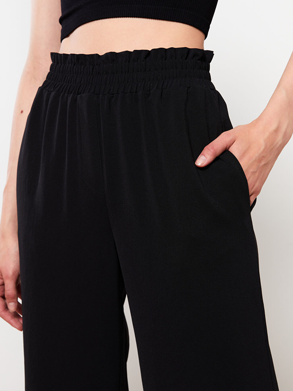 Siyah Kadın Beli Lastikli Düz Pantolon-2