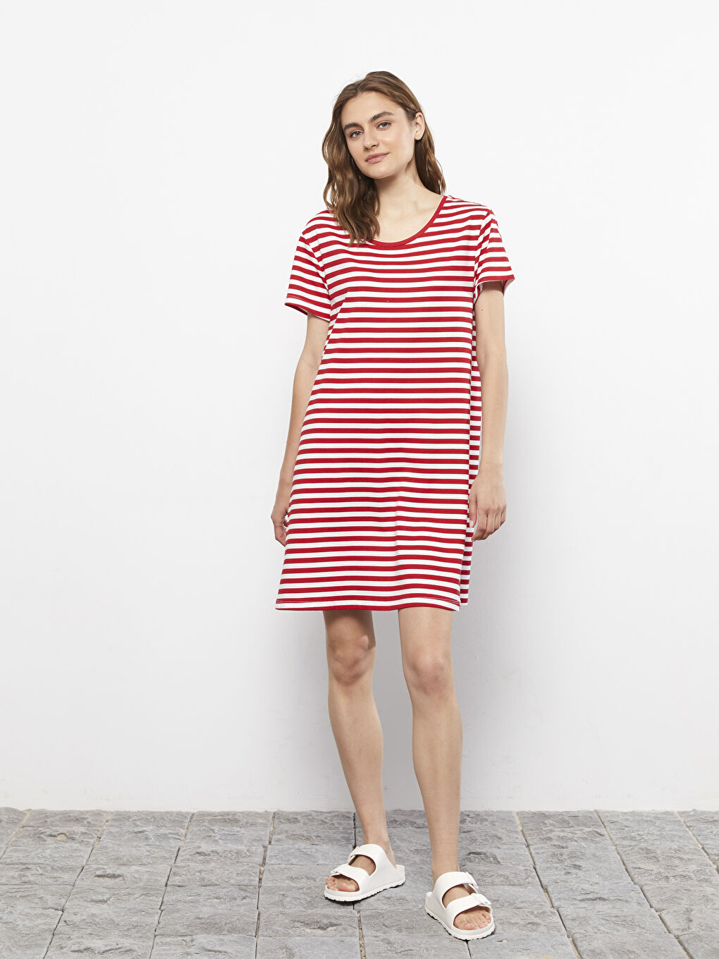 Kırmızı Bisiklet Yaka Çizgili Kısa Kollu Pamuklu Kadın Gecelik