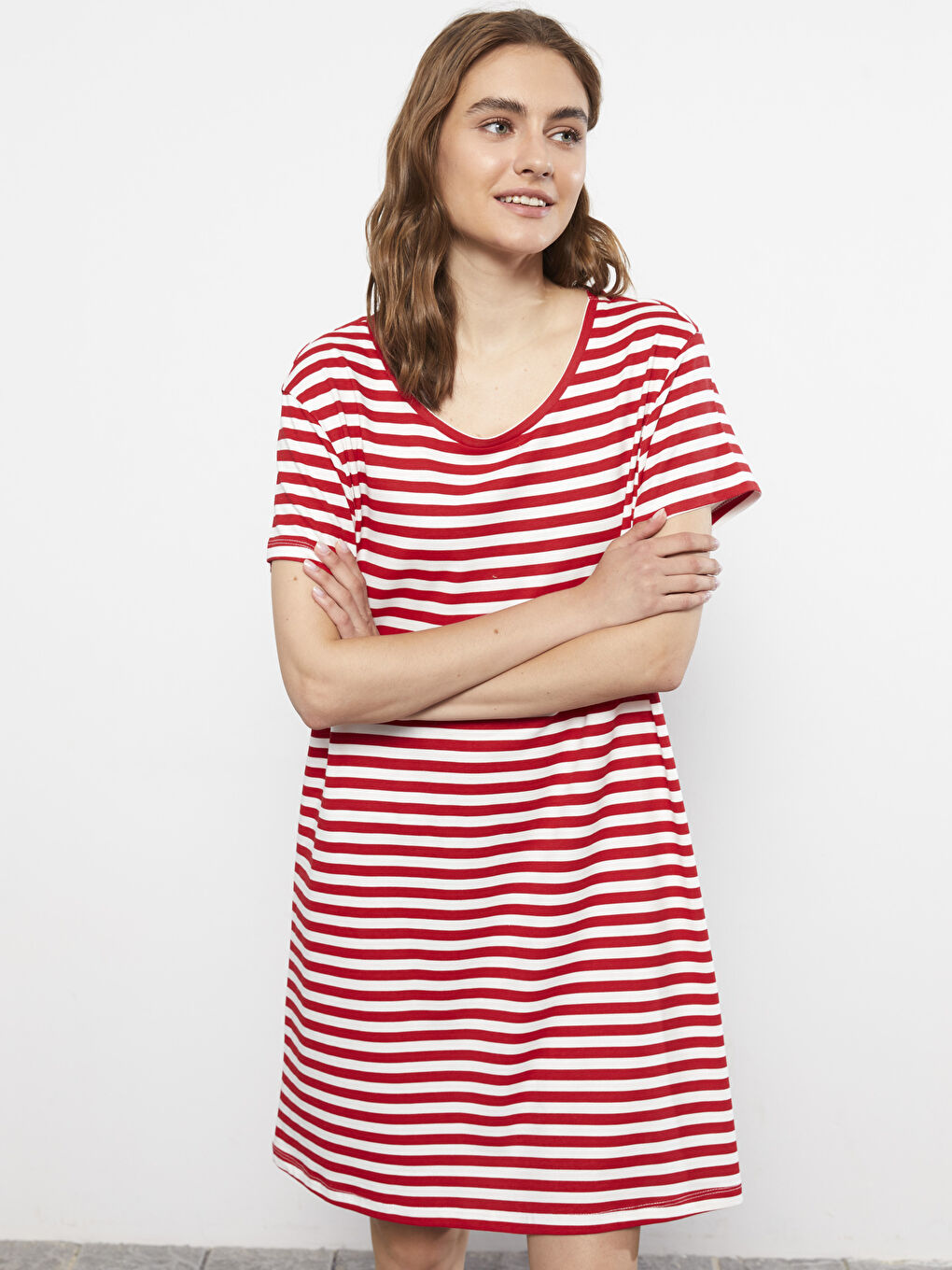 Kırmızı Bisiklet Yaka Çizgili Kısa Kollu Pamuklu Kadın Gecelik-1
