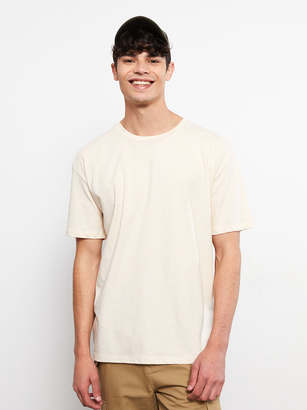 Bej Bisiklet Yaka Kısa Kollu Basic Penye Erkek Tişört-1