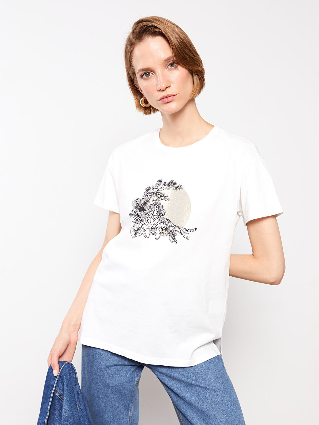 Ekru Bisiklet Yaka Baskılı Kısa Kollu Pamuklu Kadın Tişört