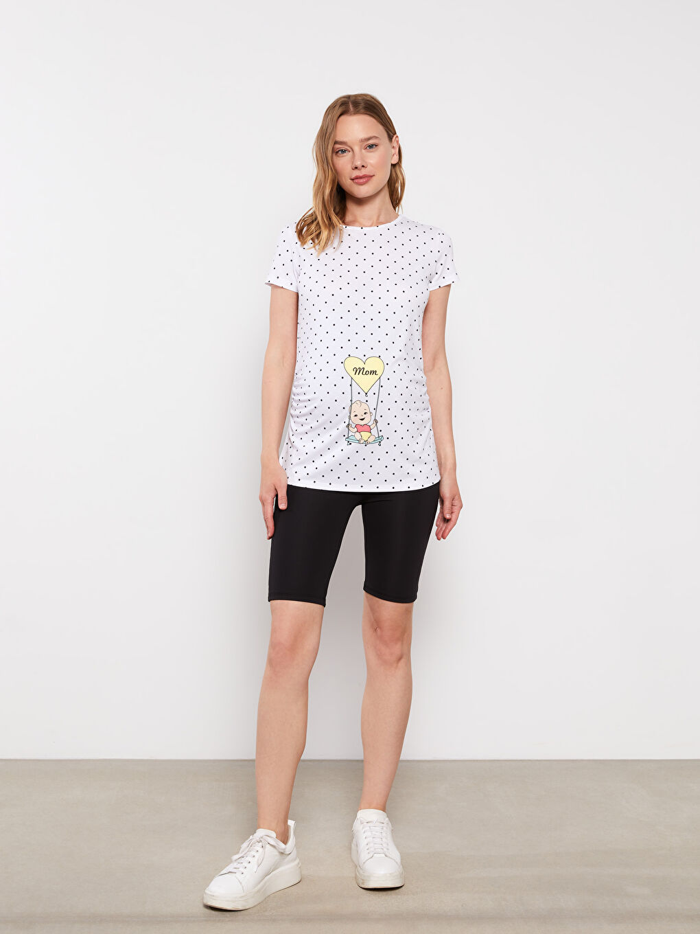 Beyaz Bisiklet Yaka Puantiyeli Kısa Kollu Hamile Tişört-2