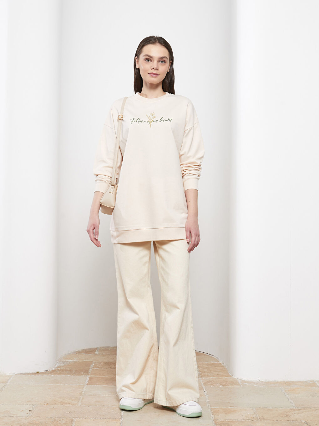 Ekru Bisiklet Yaka Baskılı Uzun Kollu Kadın Sweatshirt Tunik-2