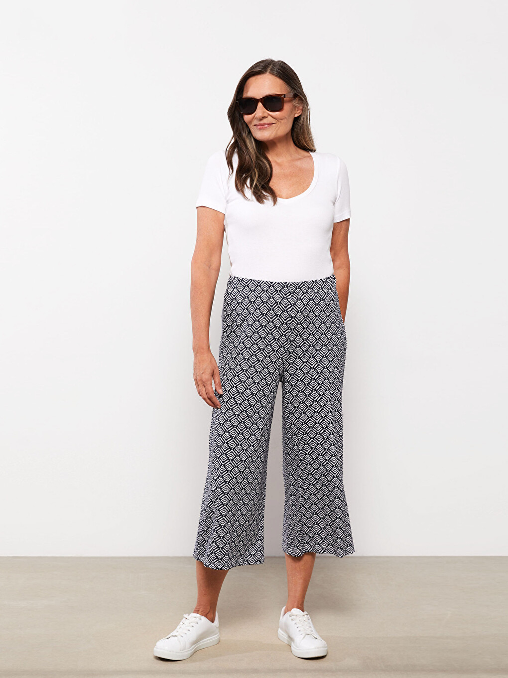Patterned Women's Capri With Elastic Waist