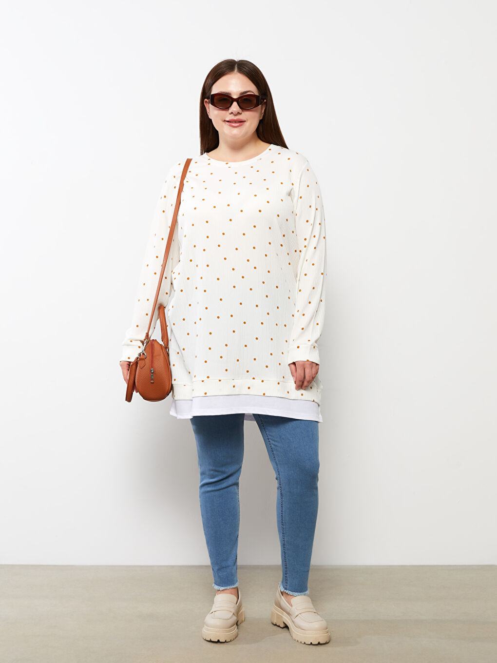 Ekru Büyük Beden Bisiklet Yaka Puantiyeli Uzun Kollu Kadın Tunik-1