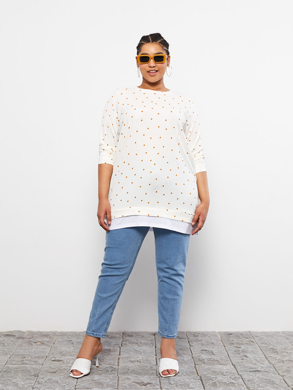 Ekru Büyük Beden Bisiklet Yaka Puantiyeli Uzun Kollu Kadın Tunik-2