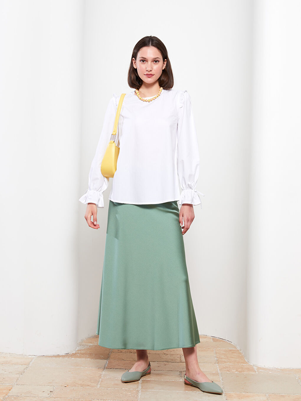 Yeşil Rahat Kalıp Düz Saten Kadın Etek