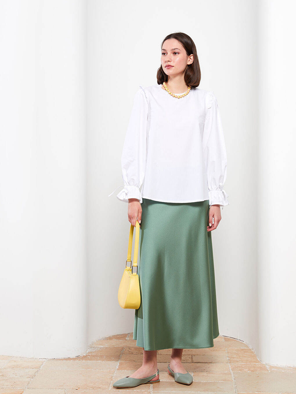 Yeşil Rahat Kalıp Düz Saten Kadın Etek-1