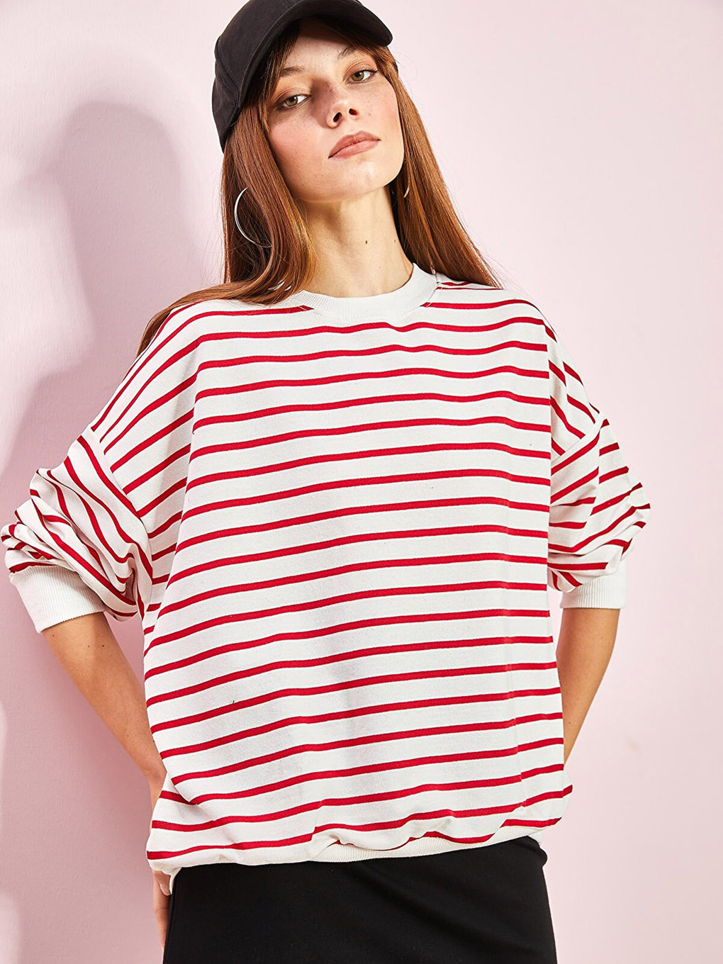 Kırmızı Bisiklet Yaka Çizgili Uzun Kollu Oversize Pamuklu Kadın Sweatshirt-1