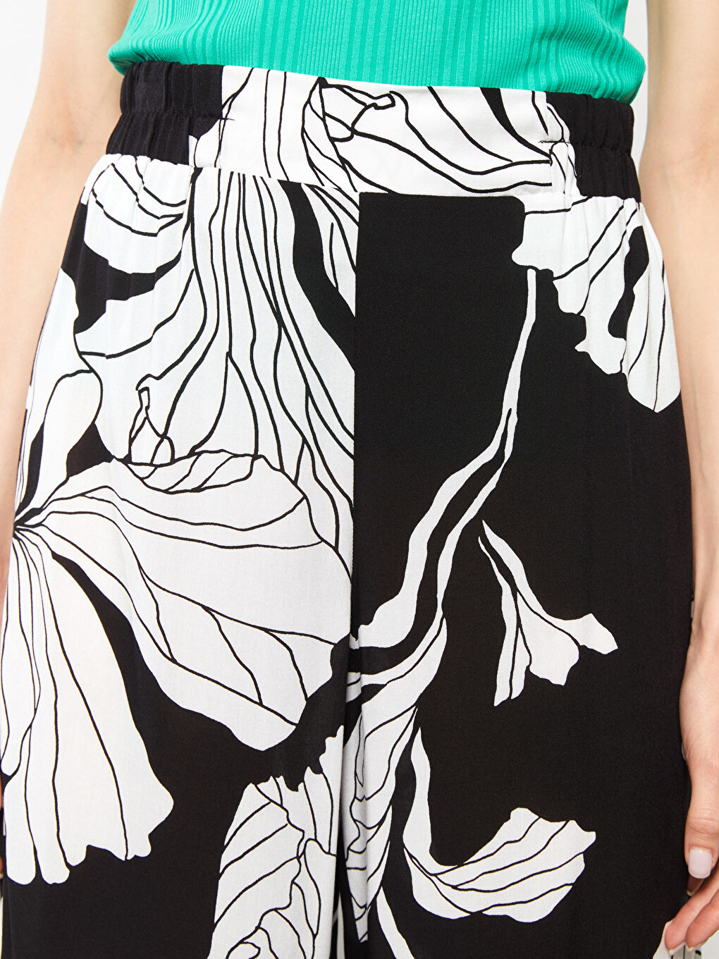 Siyah Beli Lastikli Desenli Kadın Pantolon-2