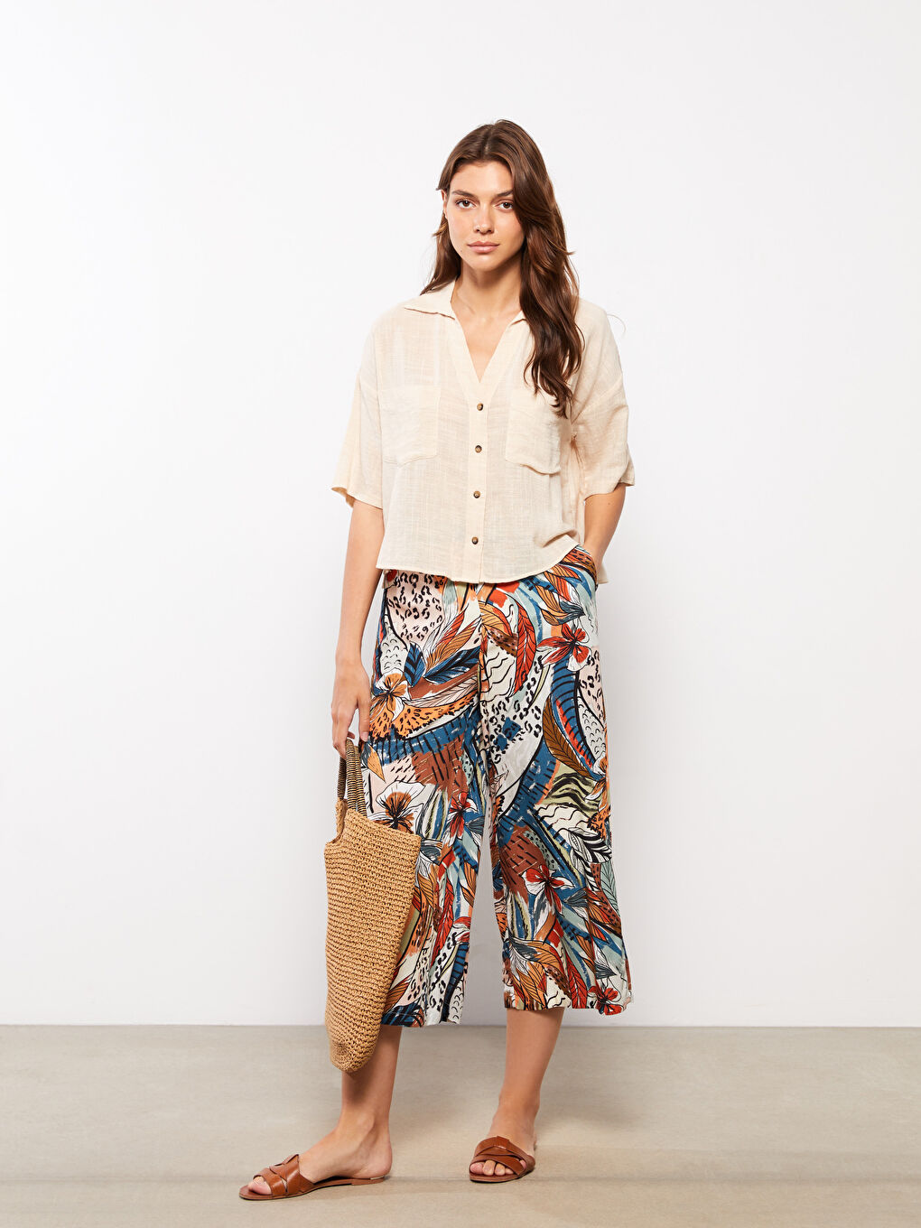 Kırmızı Beli Lastikli Desenli Viskon Kadın Kapri-1