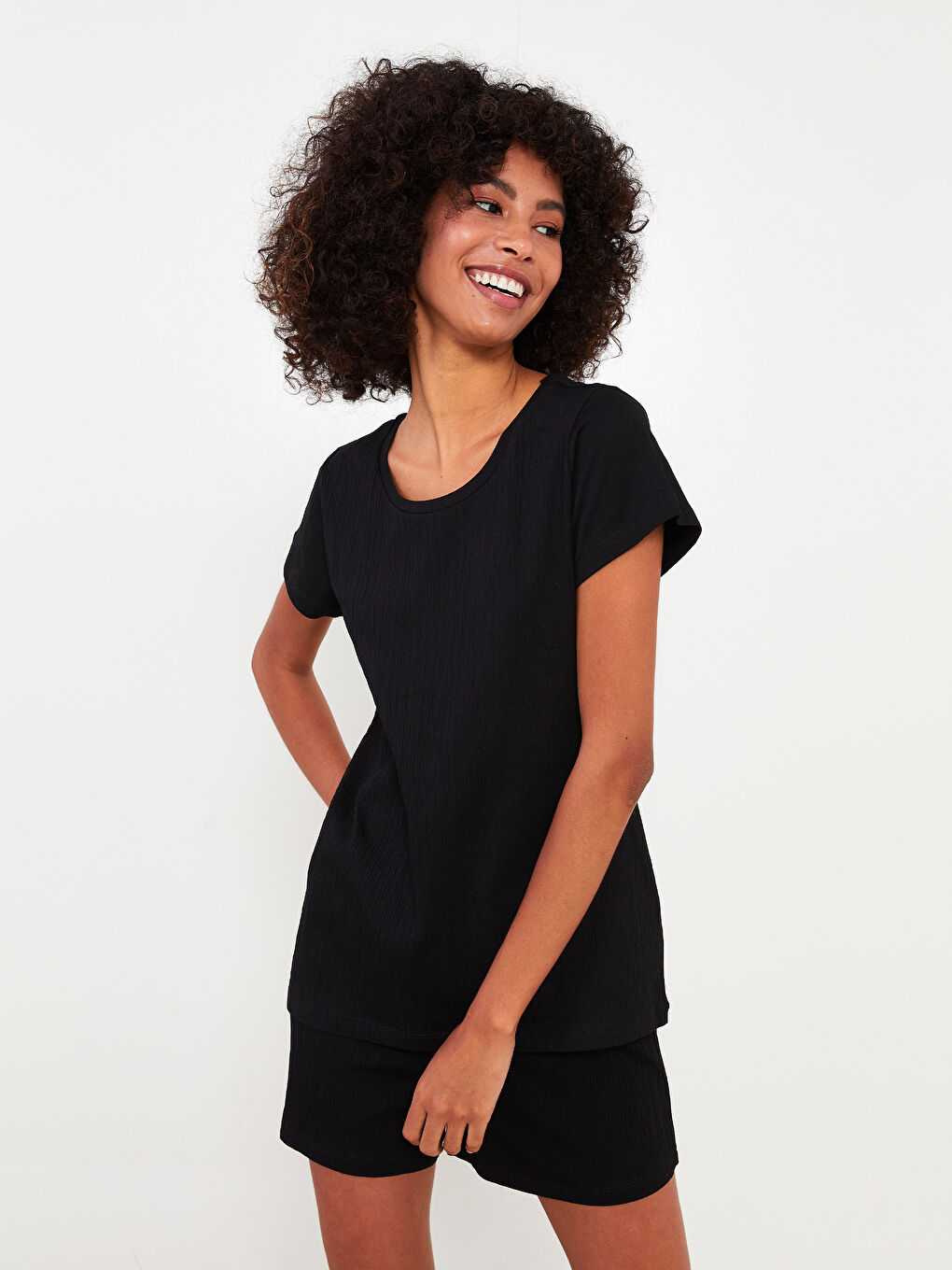 Siyah Bisiklet Yaka Düz Kısa Kollu Kadın Pijama Takım-1