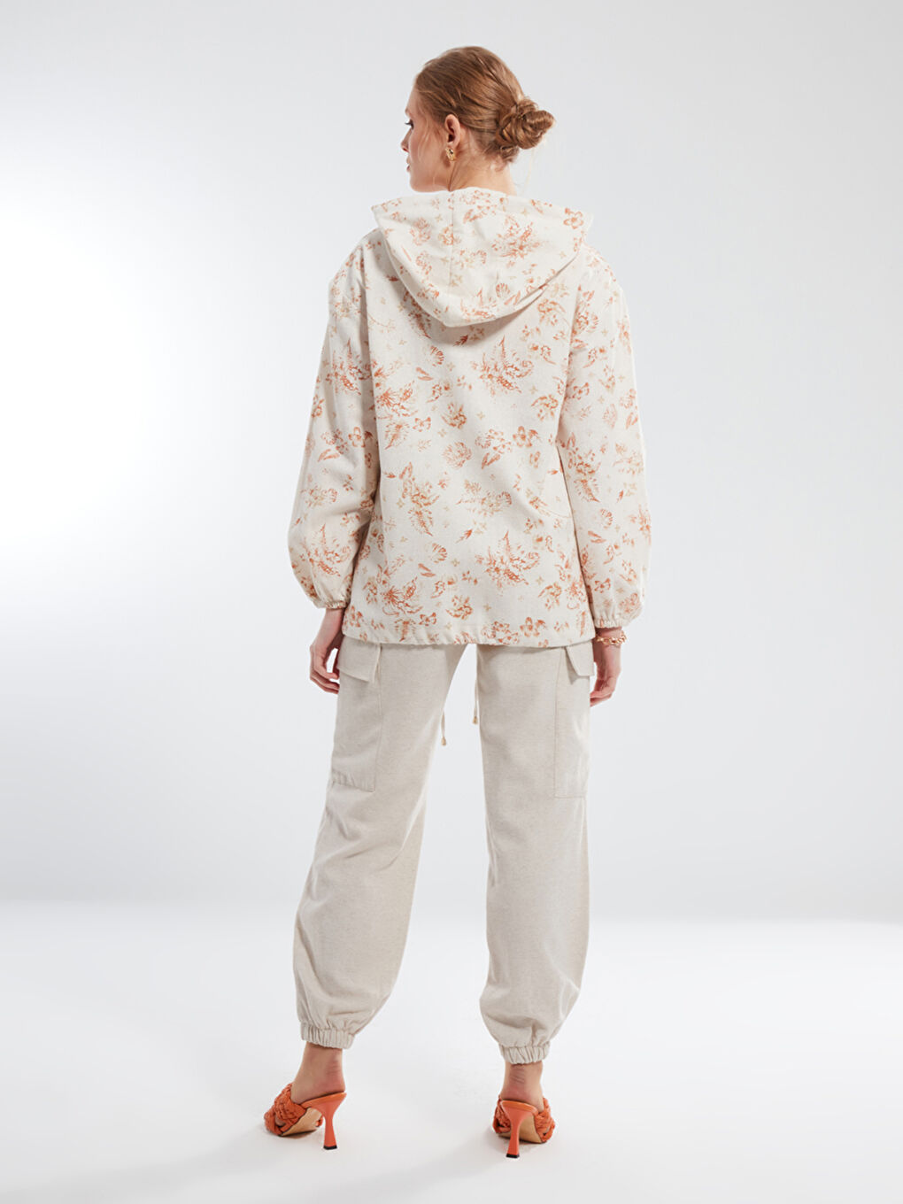 Kahverengi Kapüşonlu Desenli Uzun Kollu Kadın Sweatshirt-2