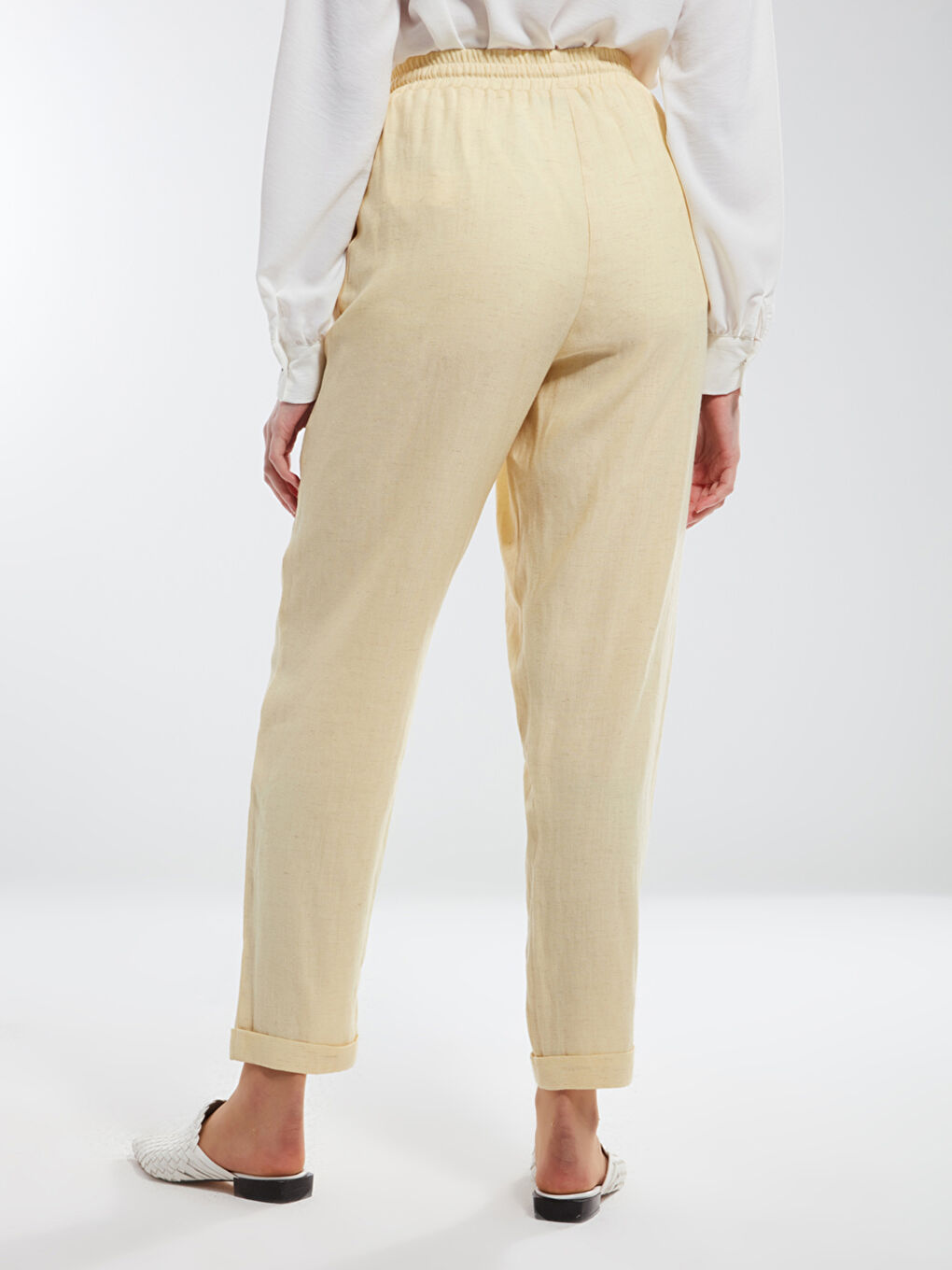 Sarı Beli Lastikli Düz Cep Detaylı Kadın Pantolon-2