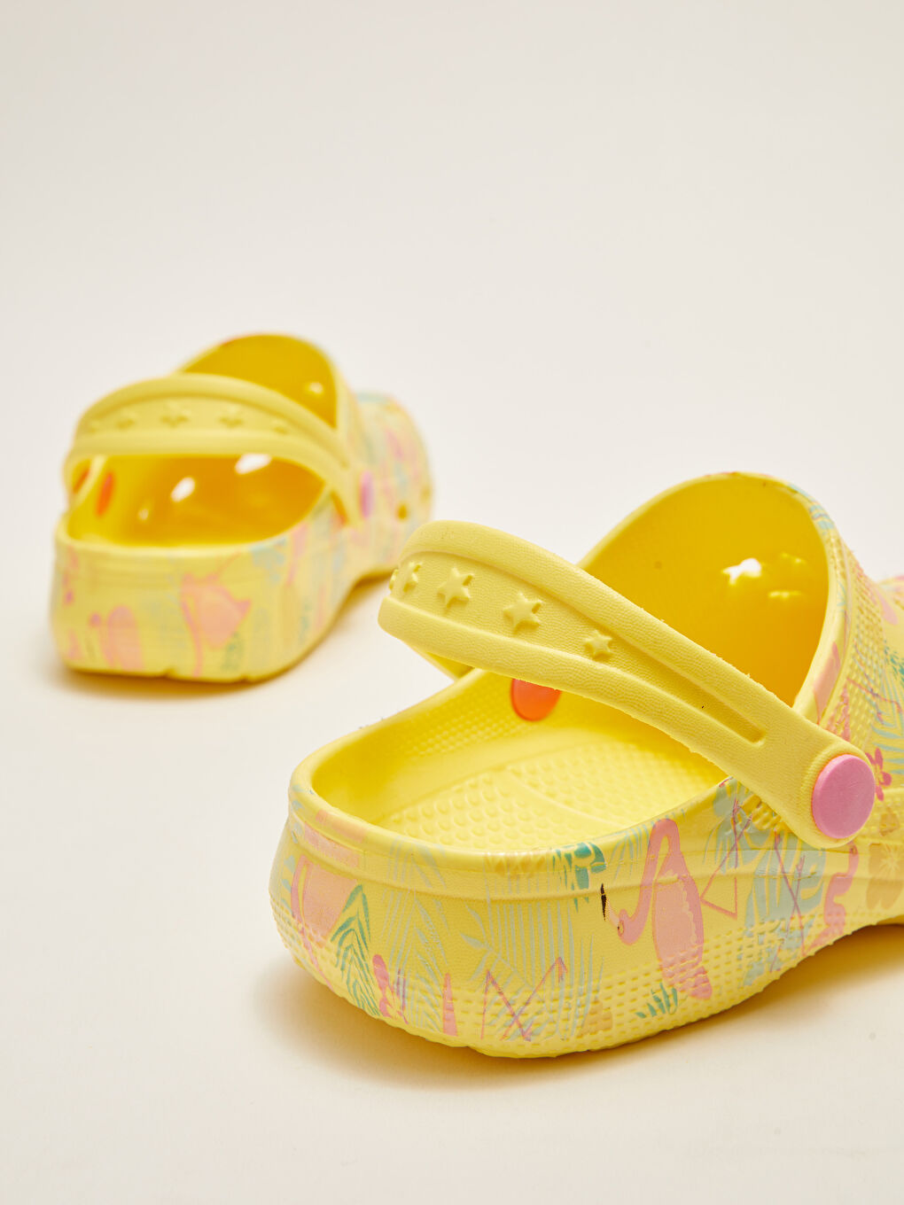 Пляжные сандалии для девочек с принтом и деталями застежки-пряжки-4