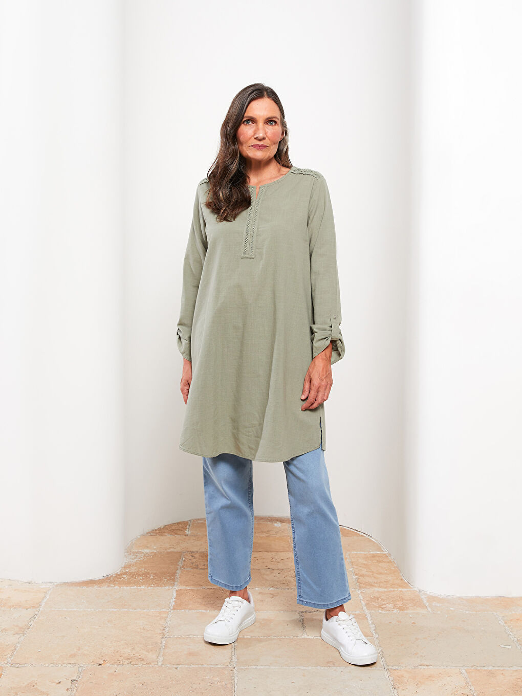 LCW Grace Tunique Henley Brodée à Manches Longues en Coton pour Femmes -S2LJ90Z8-RYR