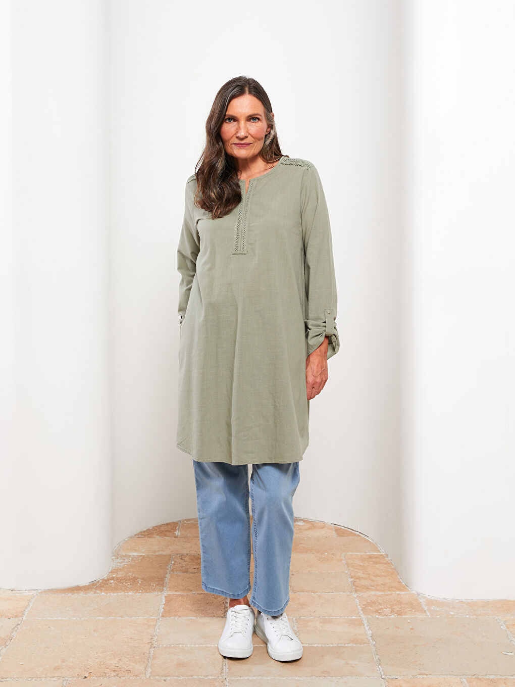 LCW Grace Tunique Henley Brodée à Manches Longues en Coton pour Femmes -S2LJ90Z8-RYR