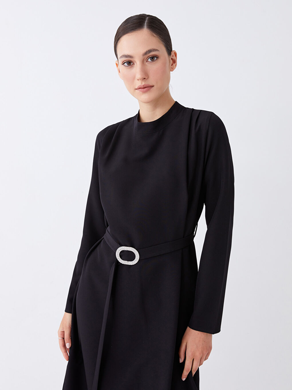 Siyah Dik Yaka Düz Uzun Kollu Kadın Elbise-2