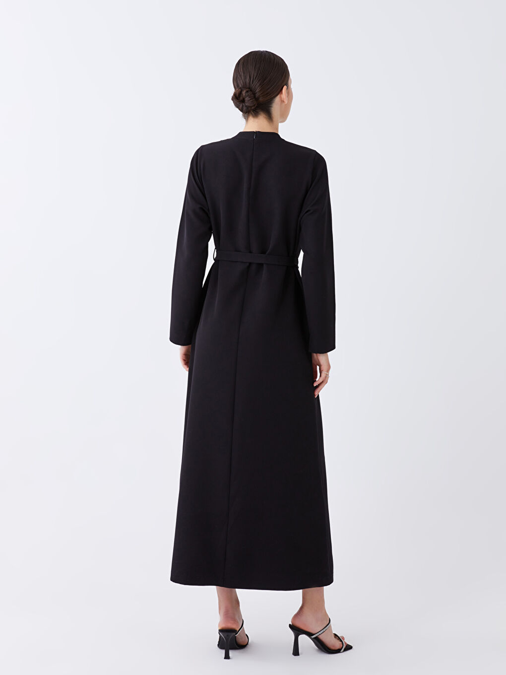 Siyah Dik Yaka Düz Uzun Kollu Kadın Elbise-4