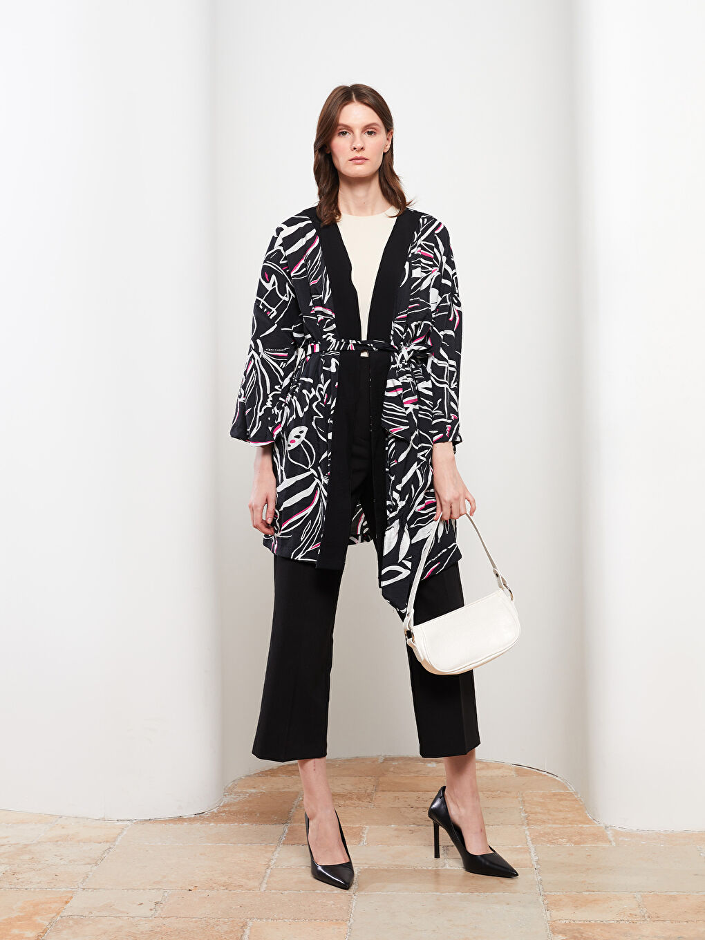 كيمونو منقوش بياقة شال للسيدات-1