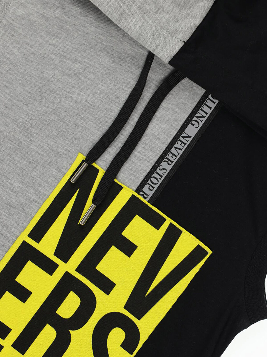 Pembe Kapüşonlu Baskılı Erkek Çocuk Atlet-2