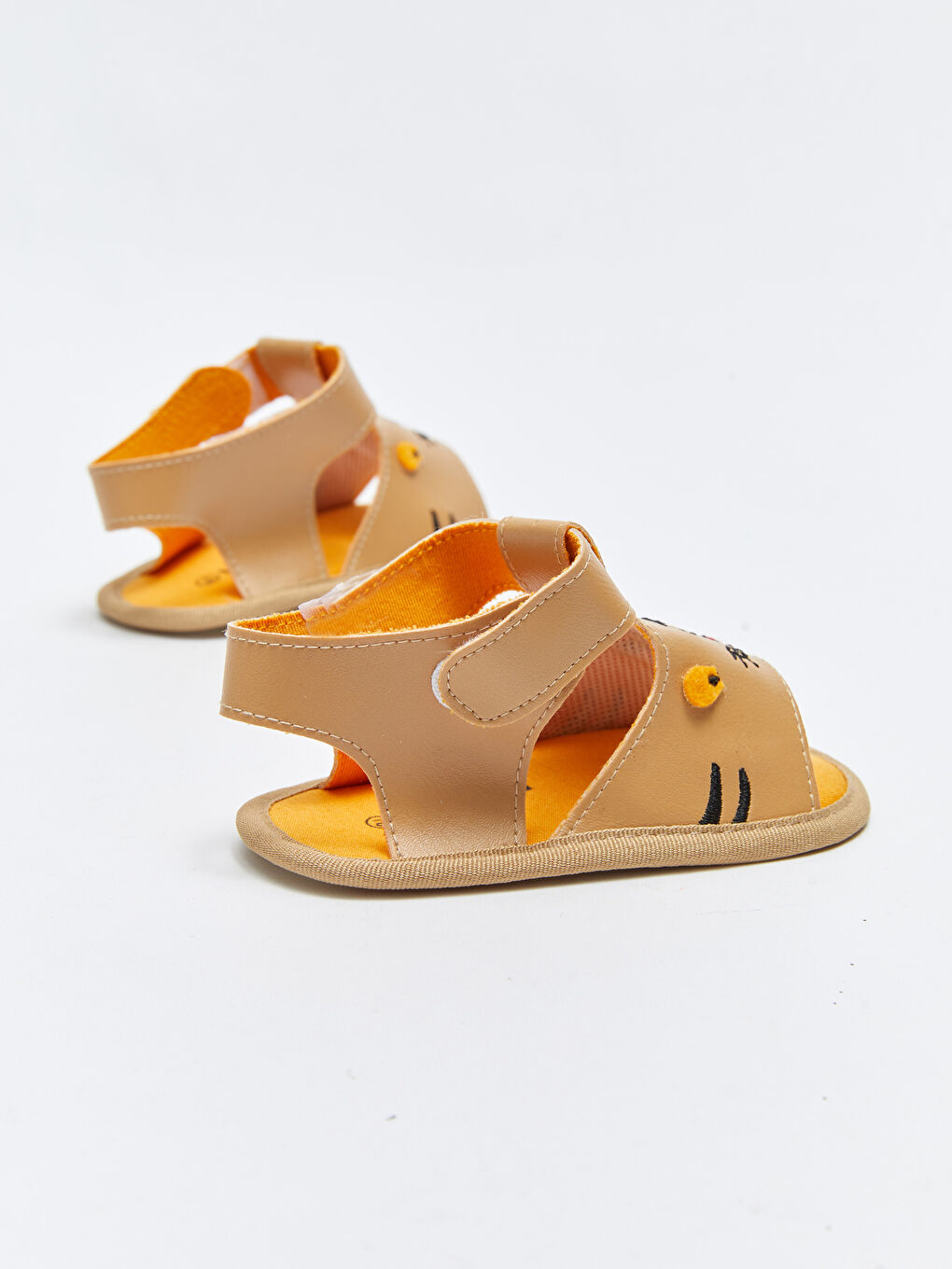 Kahverengi Nakışlı Cırt Cırtlı Erkek Bebek Yürüme Öncesi Sandalet-4