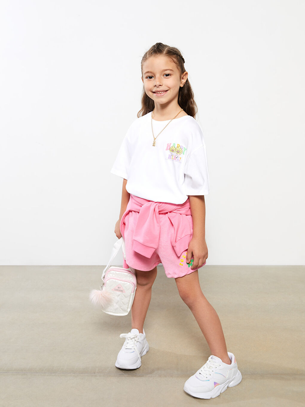 Beyaz Bisiklet Yaka Baskılı Kısa Kollu Kız Çocuk Tişört-1