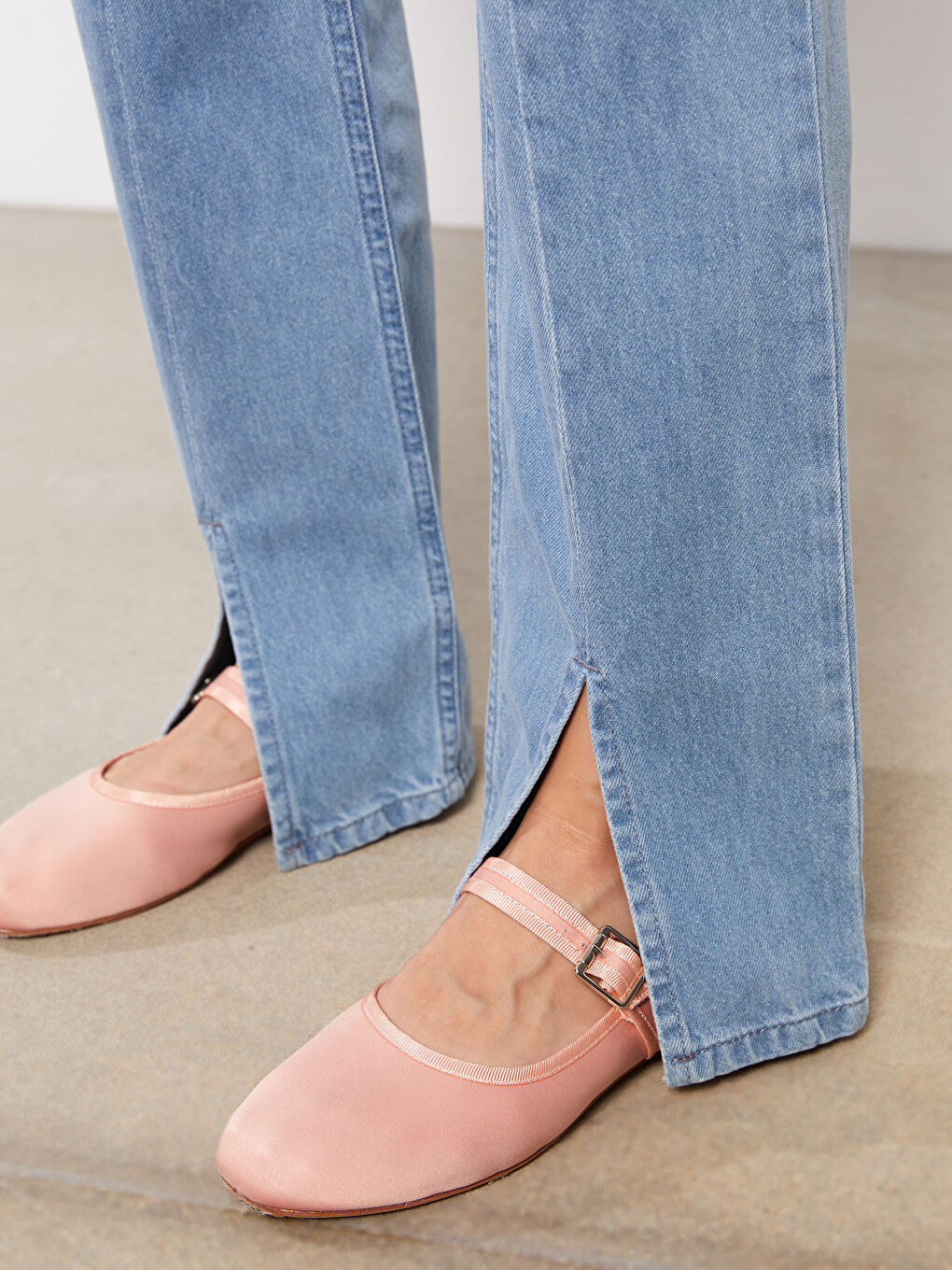 İndigo Rahat Kalıp Düz Paçası Yırtmaçlı Kadın Rodeo Jean Pantolon-3