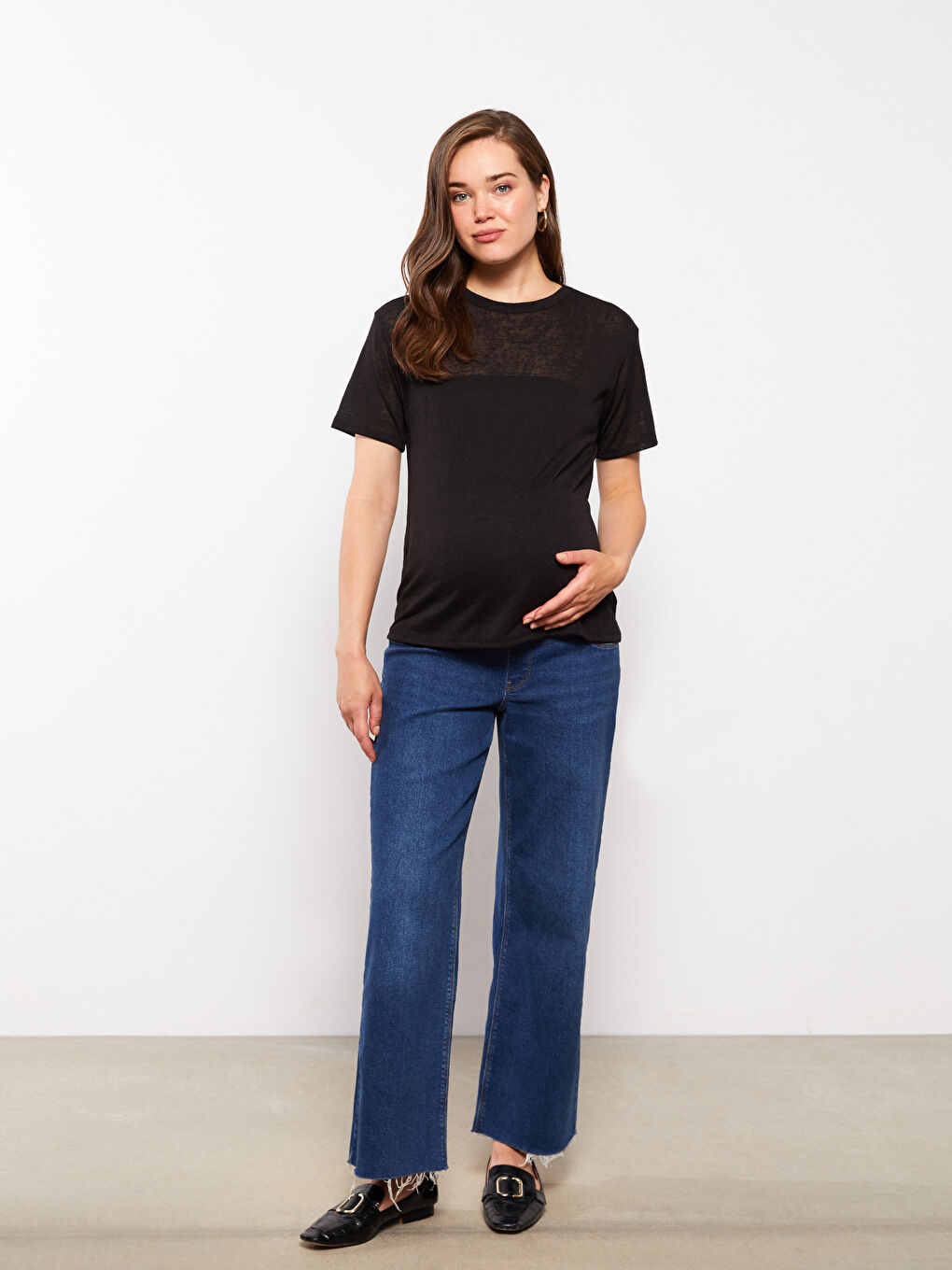 Siyah Bisiklet Yaka Düz Kısa Kollu Hamile Tişört-2