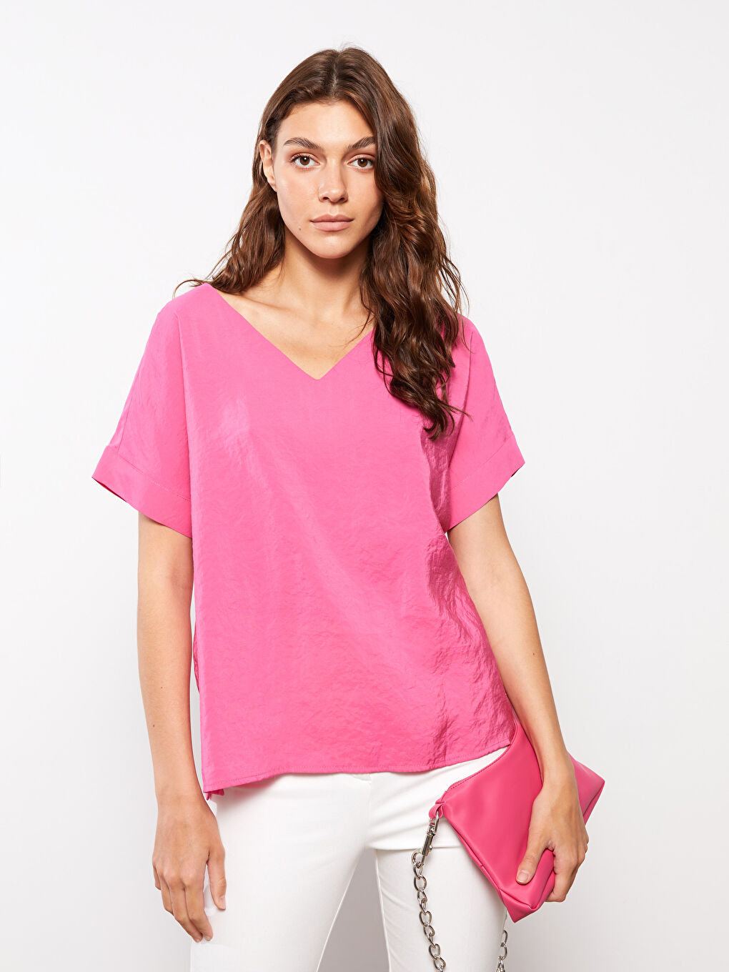 Pembe V Yaka Düz Kısa Kollu Kadın Bluz