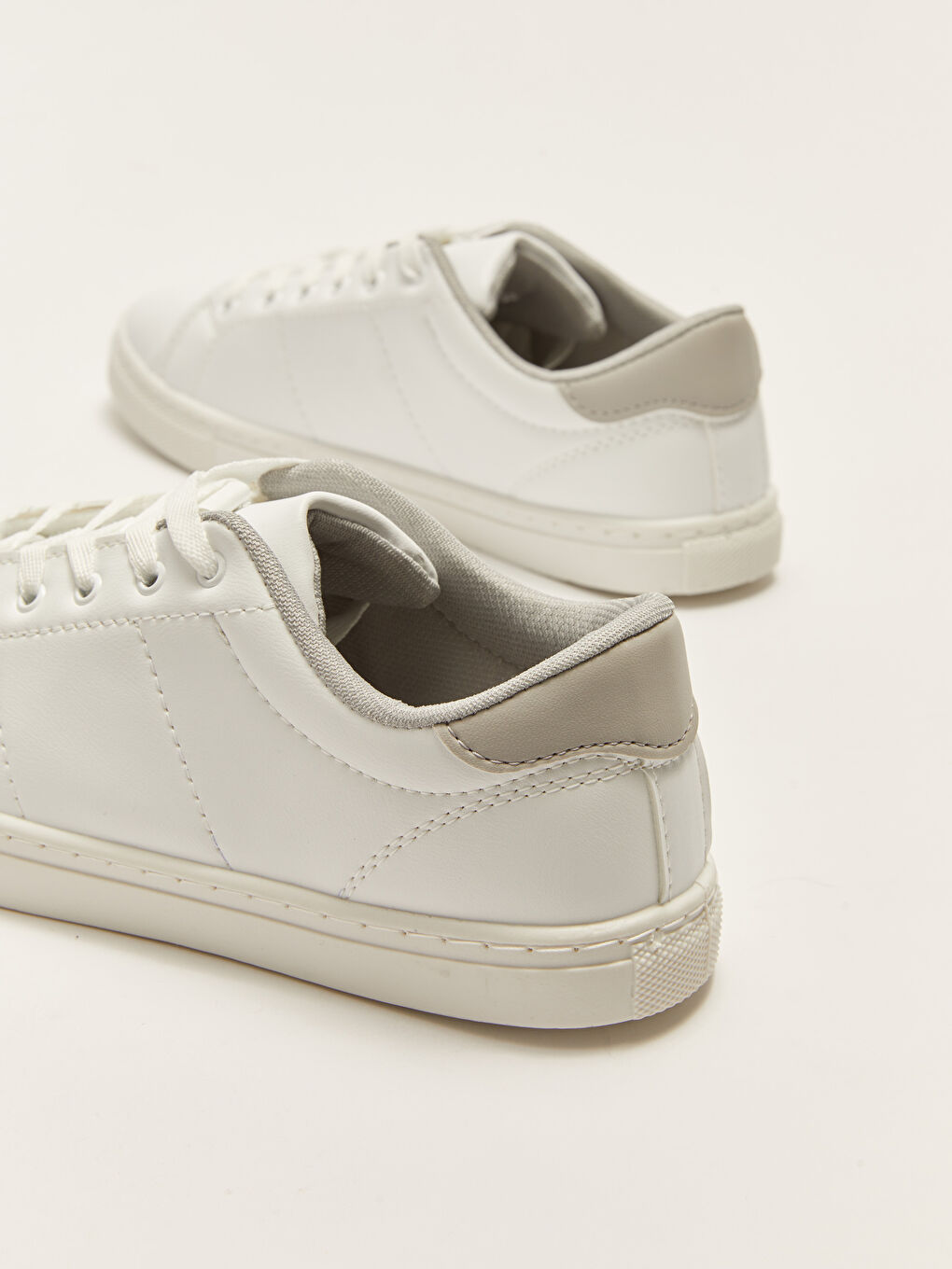 Beyaz Bağcıklı Erkek Spor Ayakkabı-4