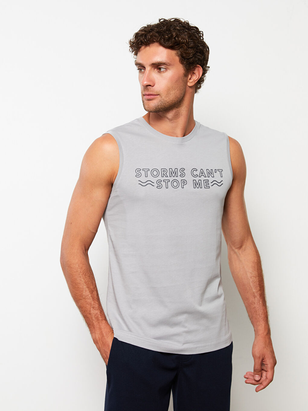 Gri Bisiklet Yaka Baskılı Erkek Kolsuz Tişört