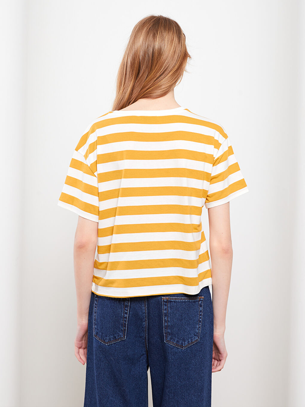 Bej Bisiklet Yaka Çizgili Kısa Kollu Kadın Tişört-4