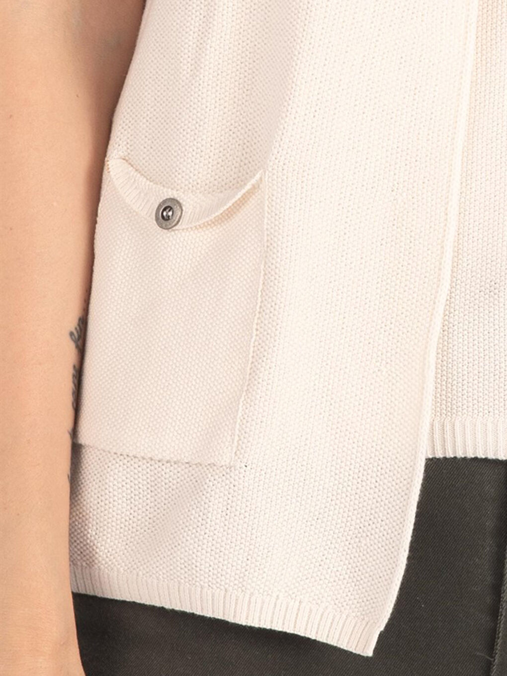 Bej Peraluna V Yaka Düz Kısa Kollu Pike Kadın Hırka ve Atlet-1