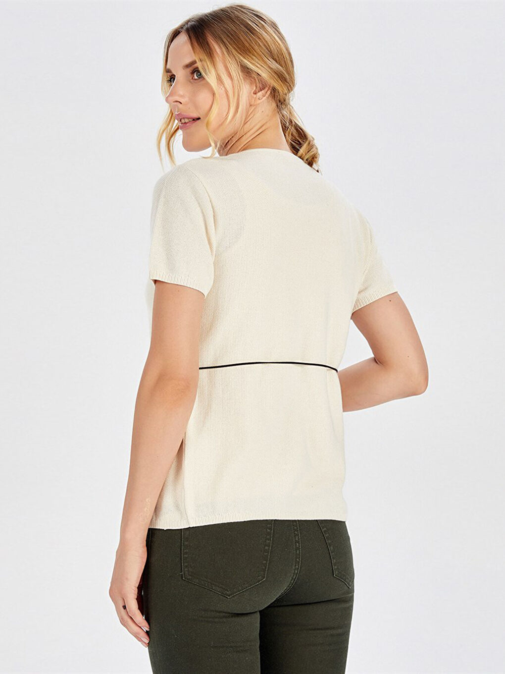 Bej Peraluna V Yaka Düz Kısa Kollu Pike Kadın Hırka ve Atlet-2
