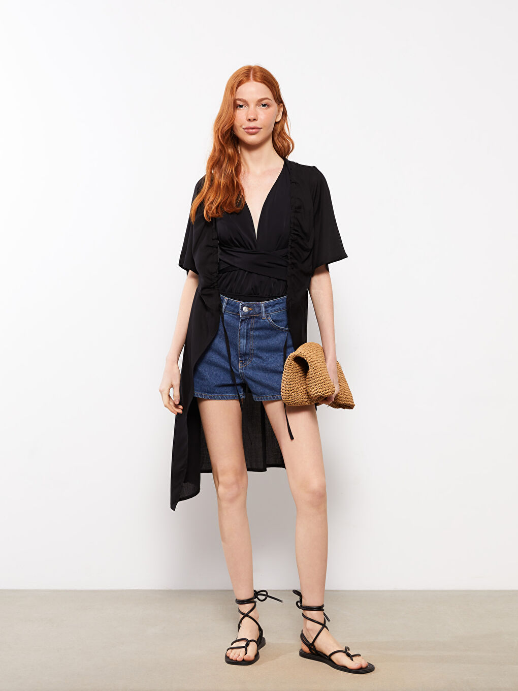 Siyah V Yaka Düz Kısa Kollu Viskon Kadın Kimono