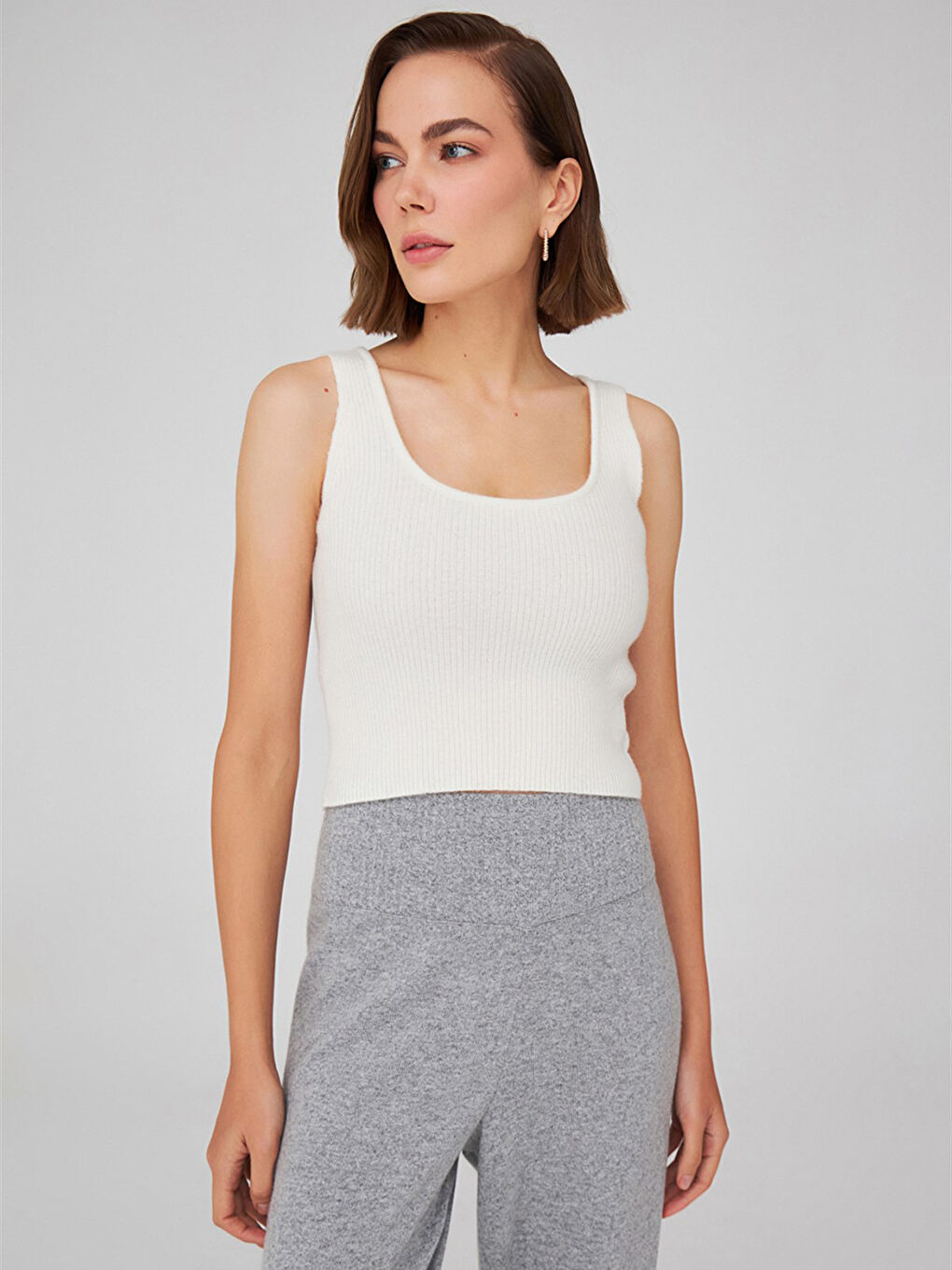 Ekru U Yaka Kadın Triko Atlet-1