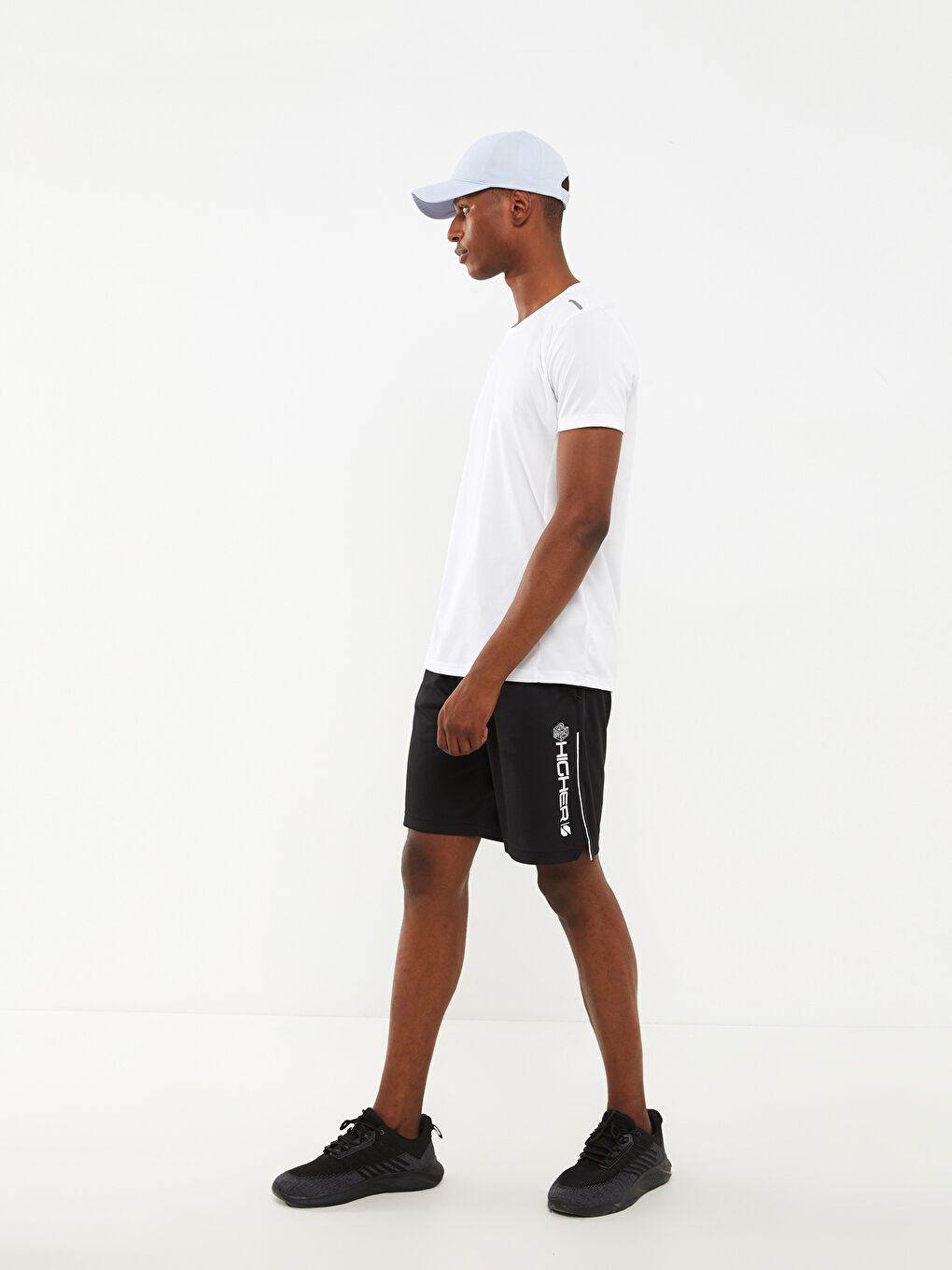 Beyaz Bisiklet Yaka Kısa Kollu Erkek Spor Tişört-1