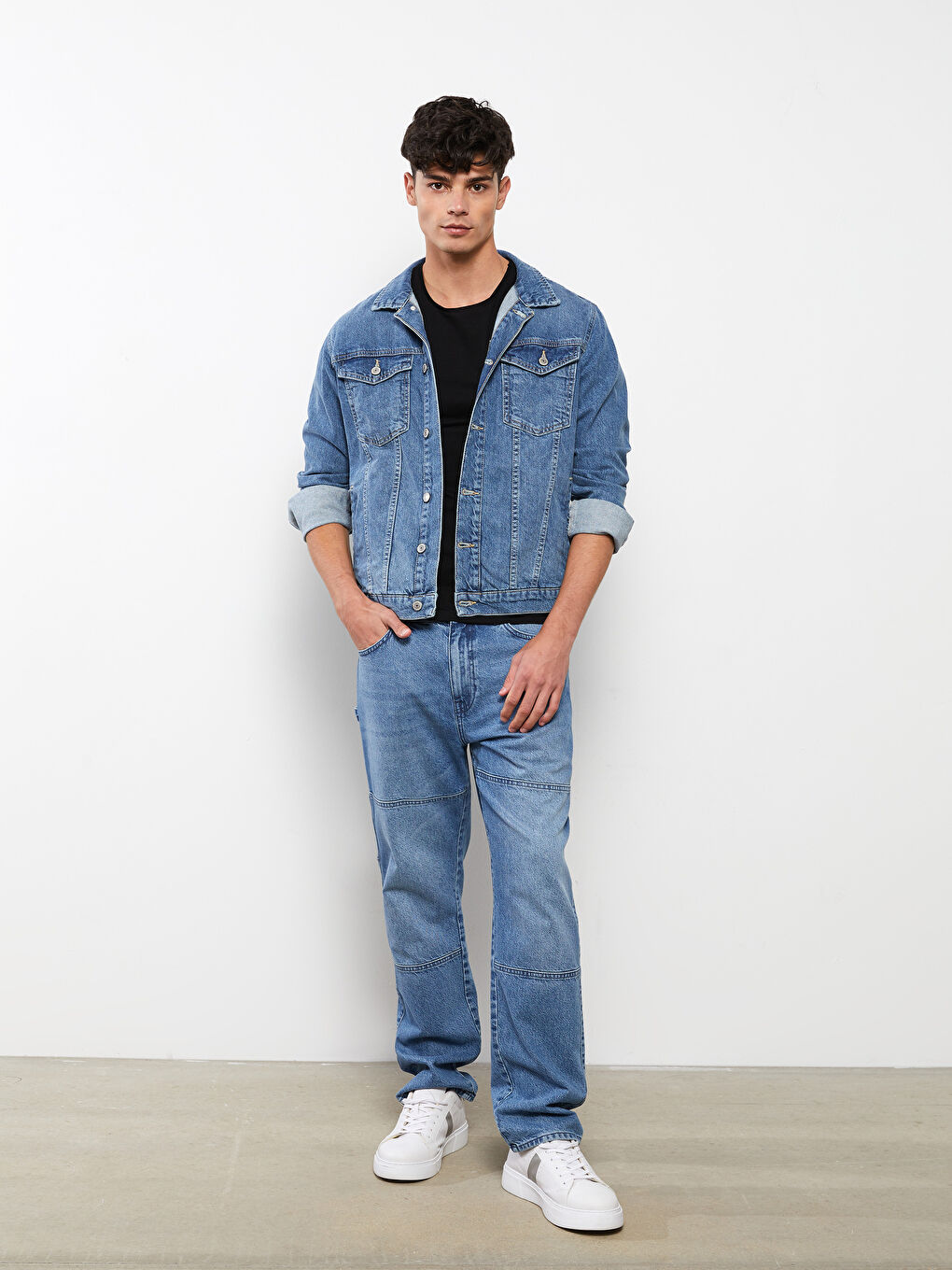 Siyah Bisiklet Yaka Kısa Kollu Basic Penye Erkek Tişört