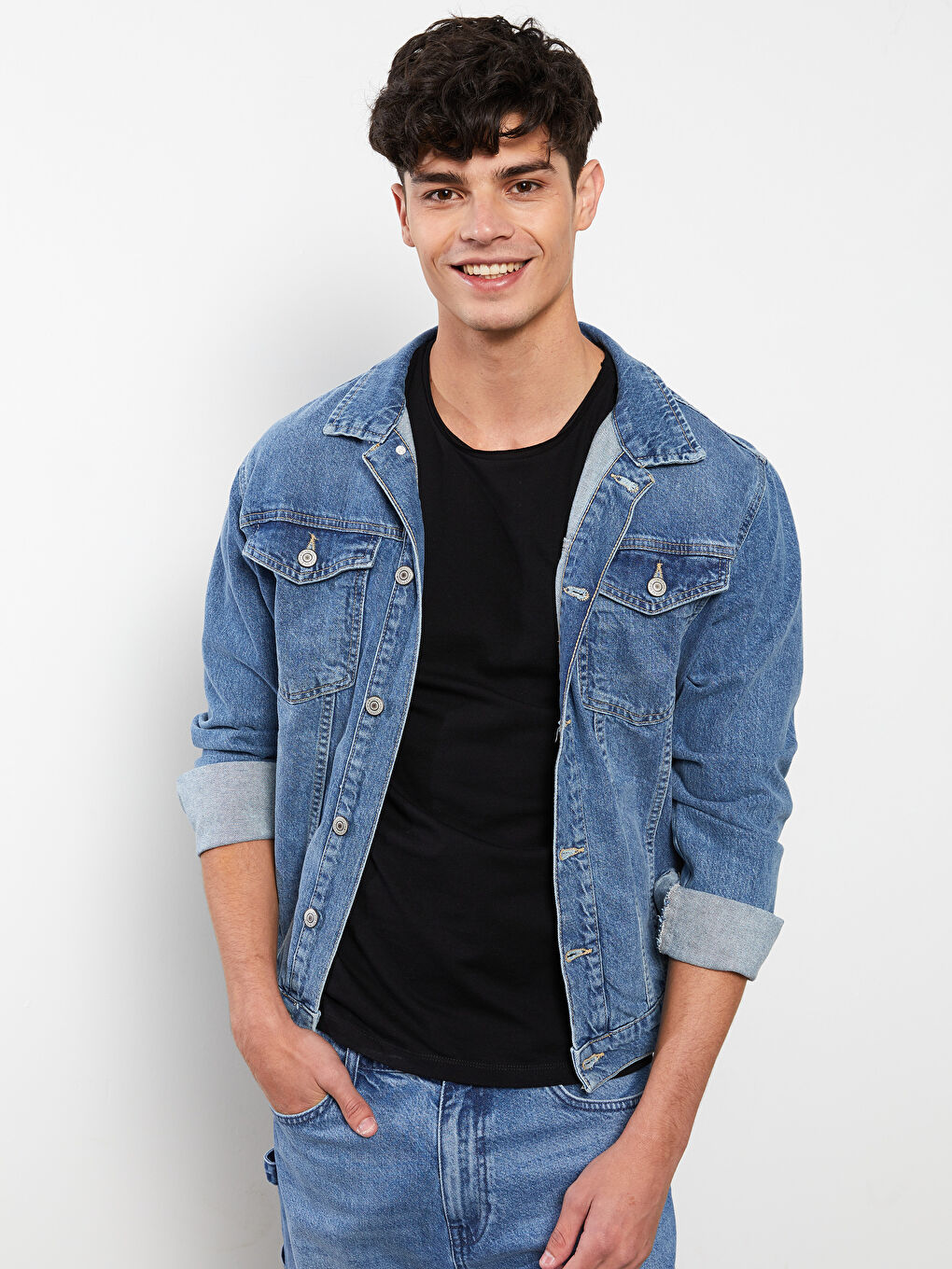 Siyah Bisiklet Yaka Kısa Kollu Basic Penye Erkek Tişört-2