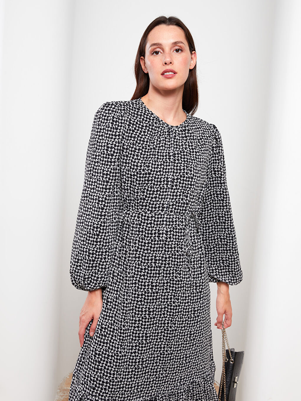 Siyah Bisiklet Yaka Desenli Uzun Kollu Şifon Kadın Elbise-2