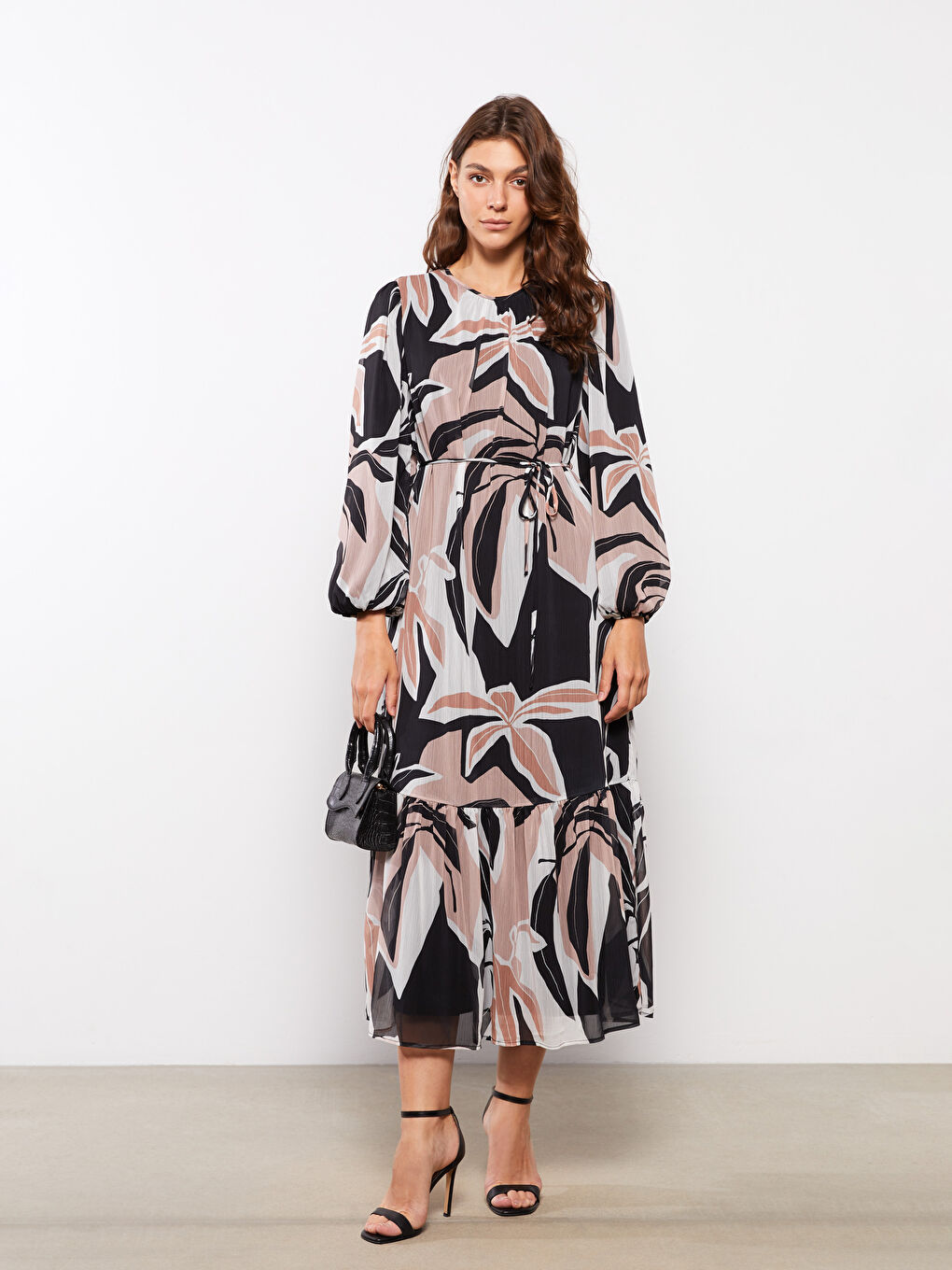 Bej Bisiklet Yaka Desenli Uzun Kollu Şifon Kadın Elbise